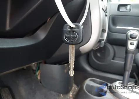 2005 Scion Xb Xb из США, поврежденный, VIN JTLKT324750218319